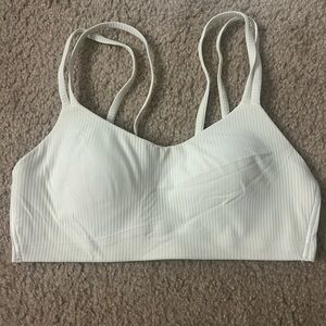 Lululemon like a cloud sports bra